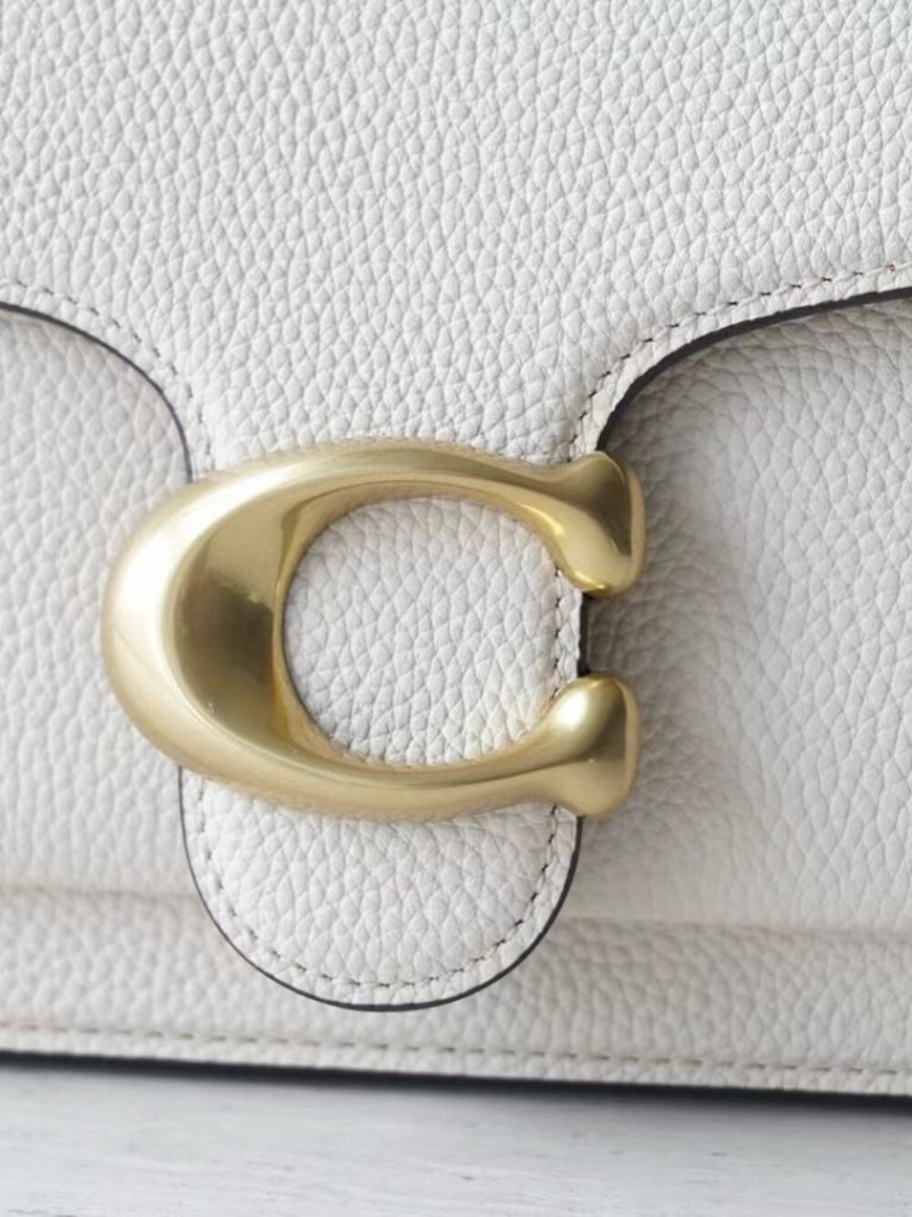 Coach Tabby 26 Shoulder Bag Crossbody Leather Authentic - Picture 5 of 5